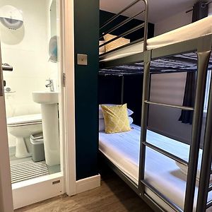 Budget Kamer met Twee Aparte Bedden